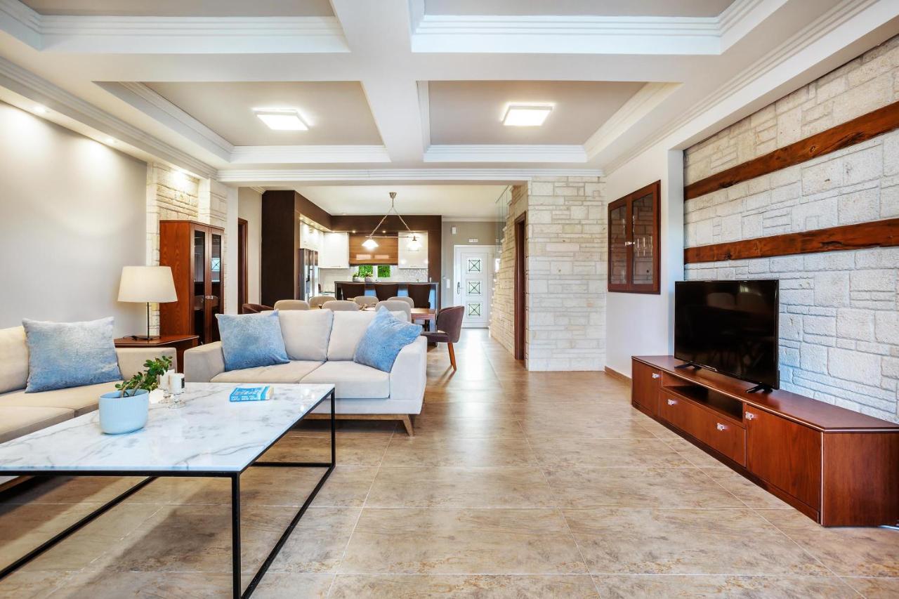 Sunny Villas Resort & Spa 하니오티 외부 사진