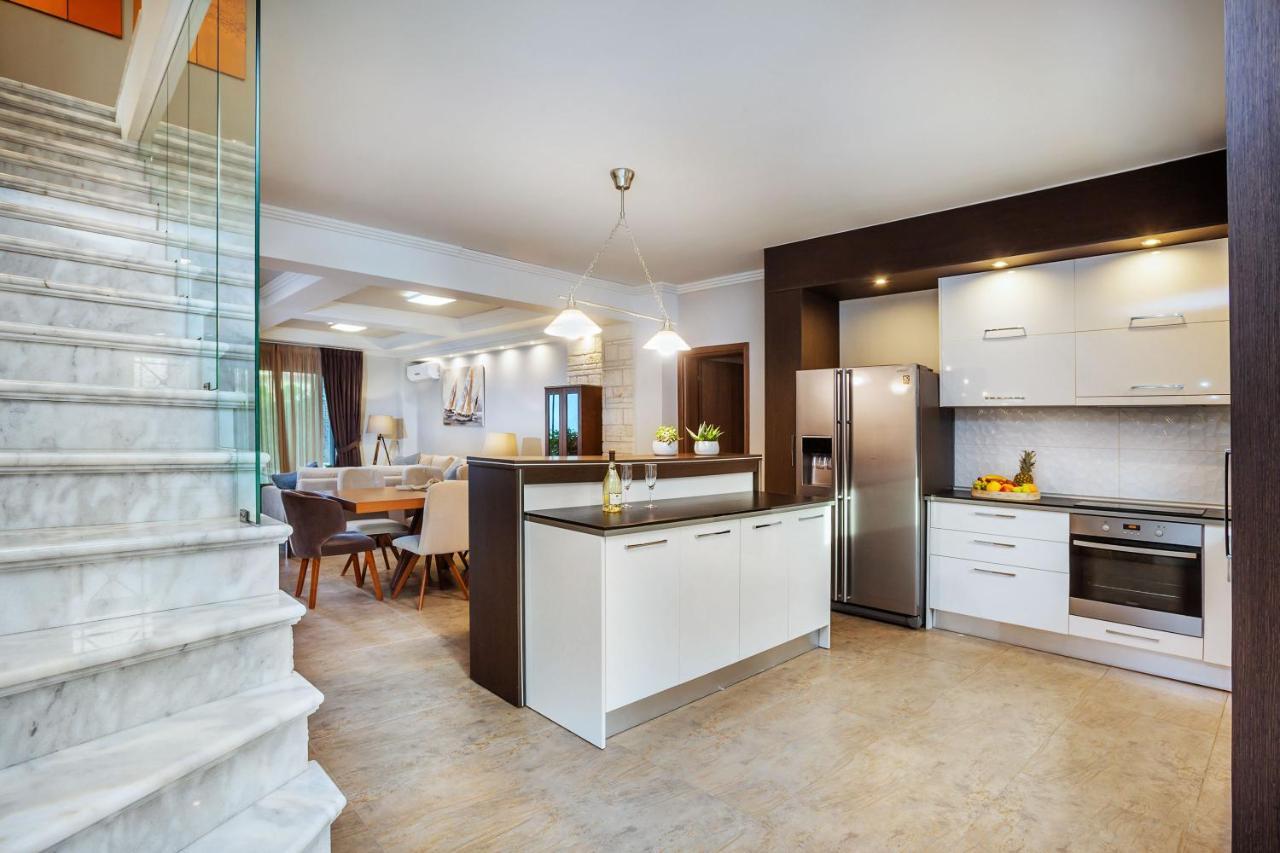 Sunny Villas Resort & Spa 하니오티 외부 사진